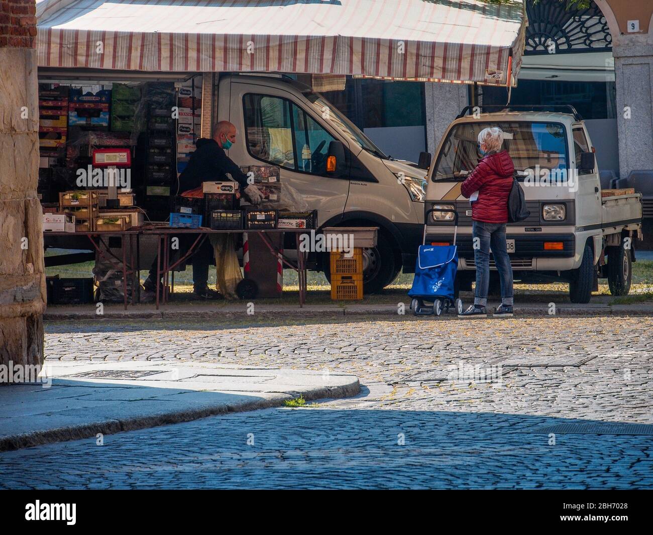 Cremona, Lombardia, Italia - 24 Aprile 20 2020 - vita quotidiana della città durante il blocco della città di coronavirus Foto Stock