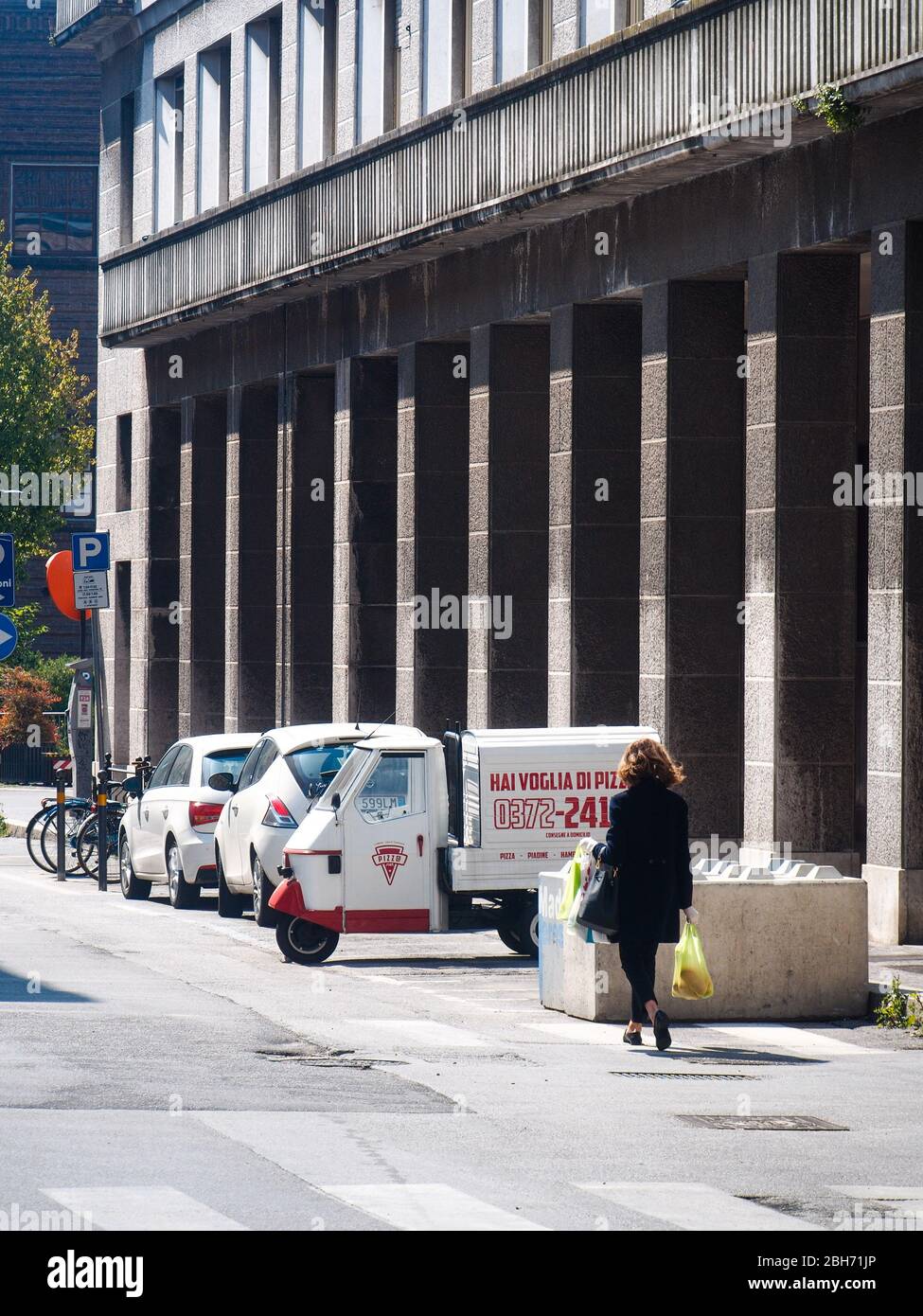 Cremona, Lombardia, Italia - 24 Aprile 20 2020 - vita quotidiana della città durante il blocco della città di coronavirus Foto Stock
