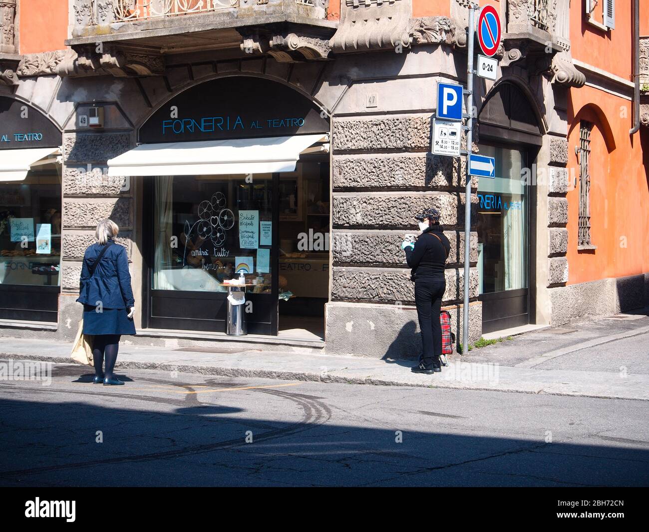 Cremona, Lombardia, Italia - 24 Aprile 20 2020 - vita quotidiana della città durante il blocco della città di coronavirus Foto Stock