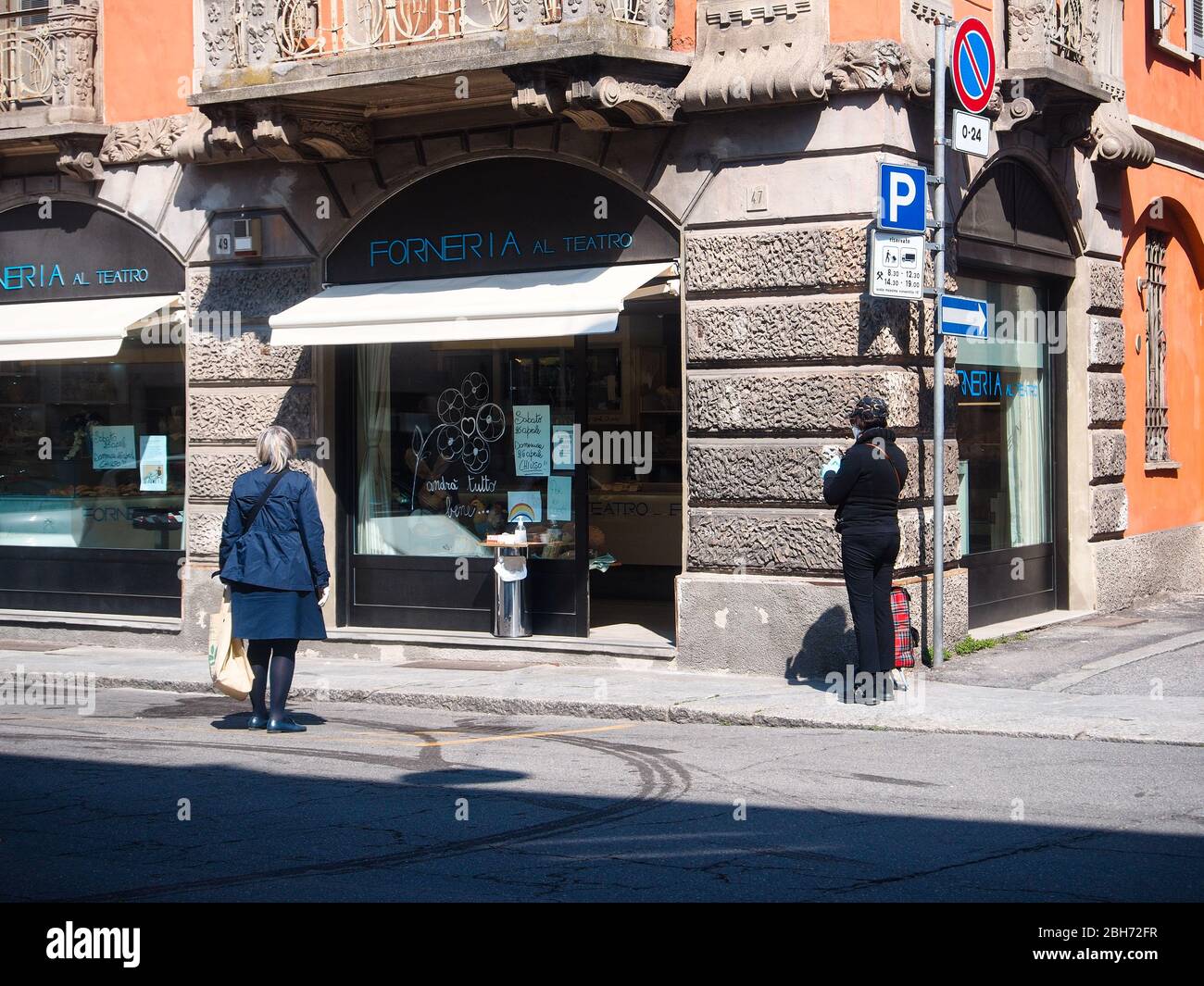 Cremona, Lombardia, Italia - 24 Aprile 20 2020 - vita quotidiana della città durante il blocco della città di coronavirus Foto Stock