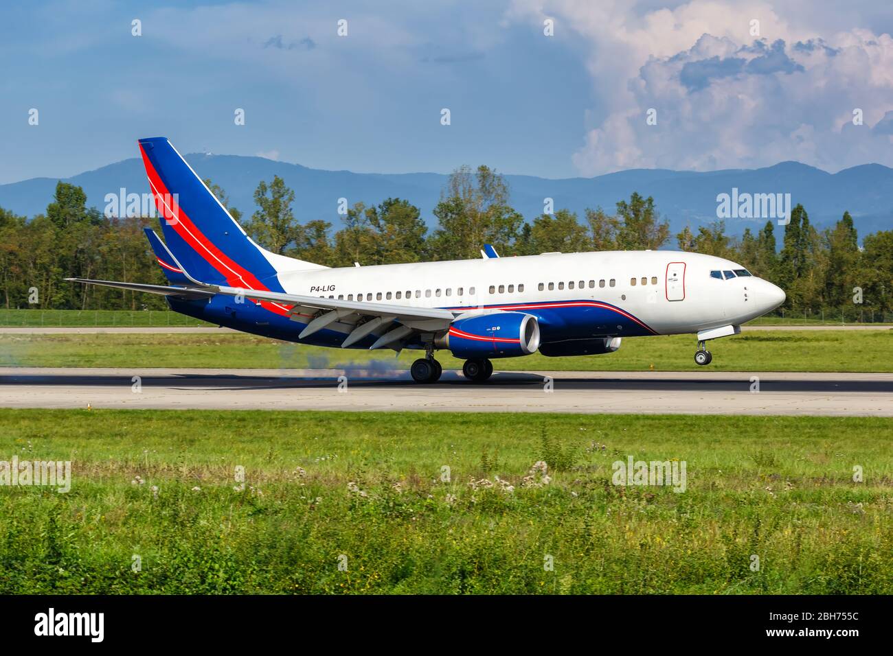 Mulhouse, Francia – 31 agosto 2019: Orion-X Boeing 737-700 BBJ aereo all'aeroporto di Basilea Mulhouse (EAP) in Francia. Foto Stock