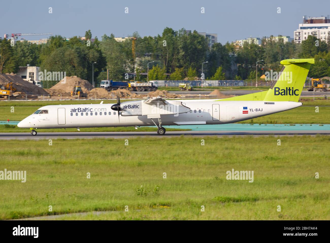 Varsavia, Polonia – 26 maggio 2019: Aereo Air Baltic Bombardier DHC-8-400 all'aeroporto di Varsavia (WAW) in Polonia. Foto Stock