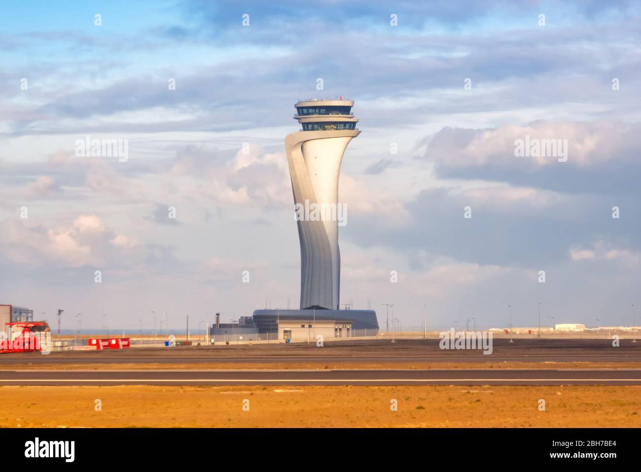 Istanbul, Turchia – 14 febbraio 2019: Torre di Istanbul nuovo aeroporto (IST) in Turchia. Foto Stock