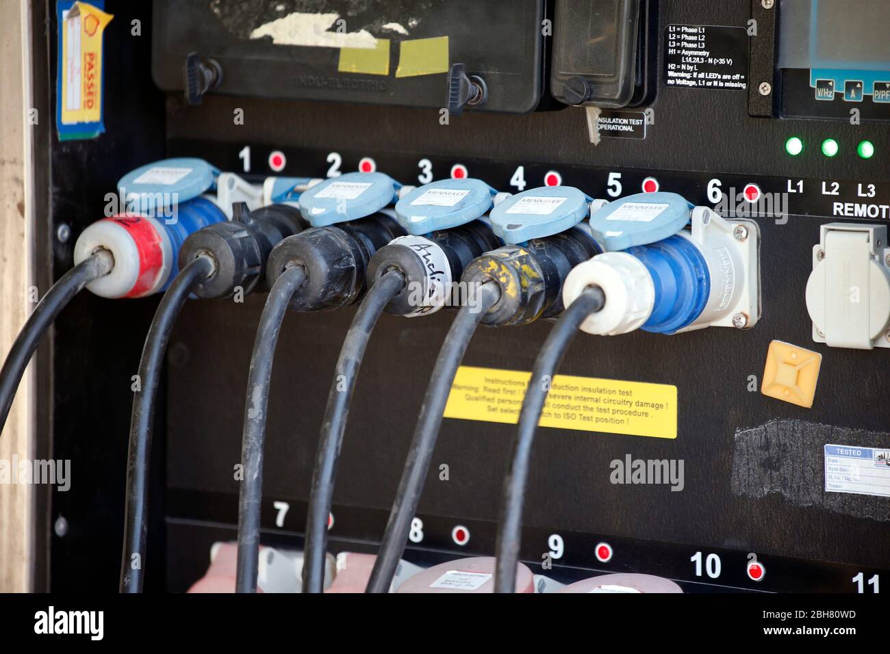 29.02.2020, Doha, , Qatar - distributore di energia in un furgone esterno. 00S200229D095CAROEX.JPG [VERSIONE MODELLO: NON APPLICABILE, VERSIONE PROPRIETÀ: Y Foto Stock