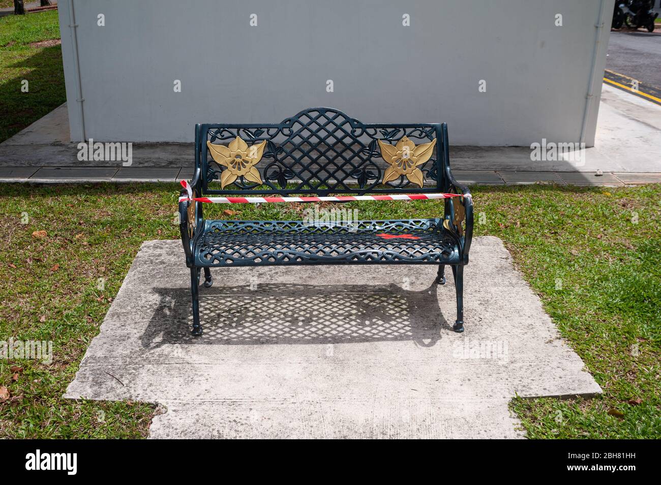 09.04.2020, Singapore, Singapore - per limitare ulteriormente la diffusione del coronavirus pandemico, sono state introdotte misure supplementari nei pub Foto Stock