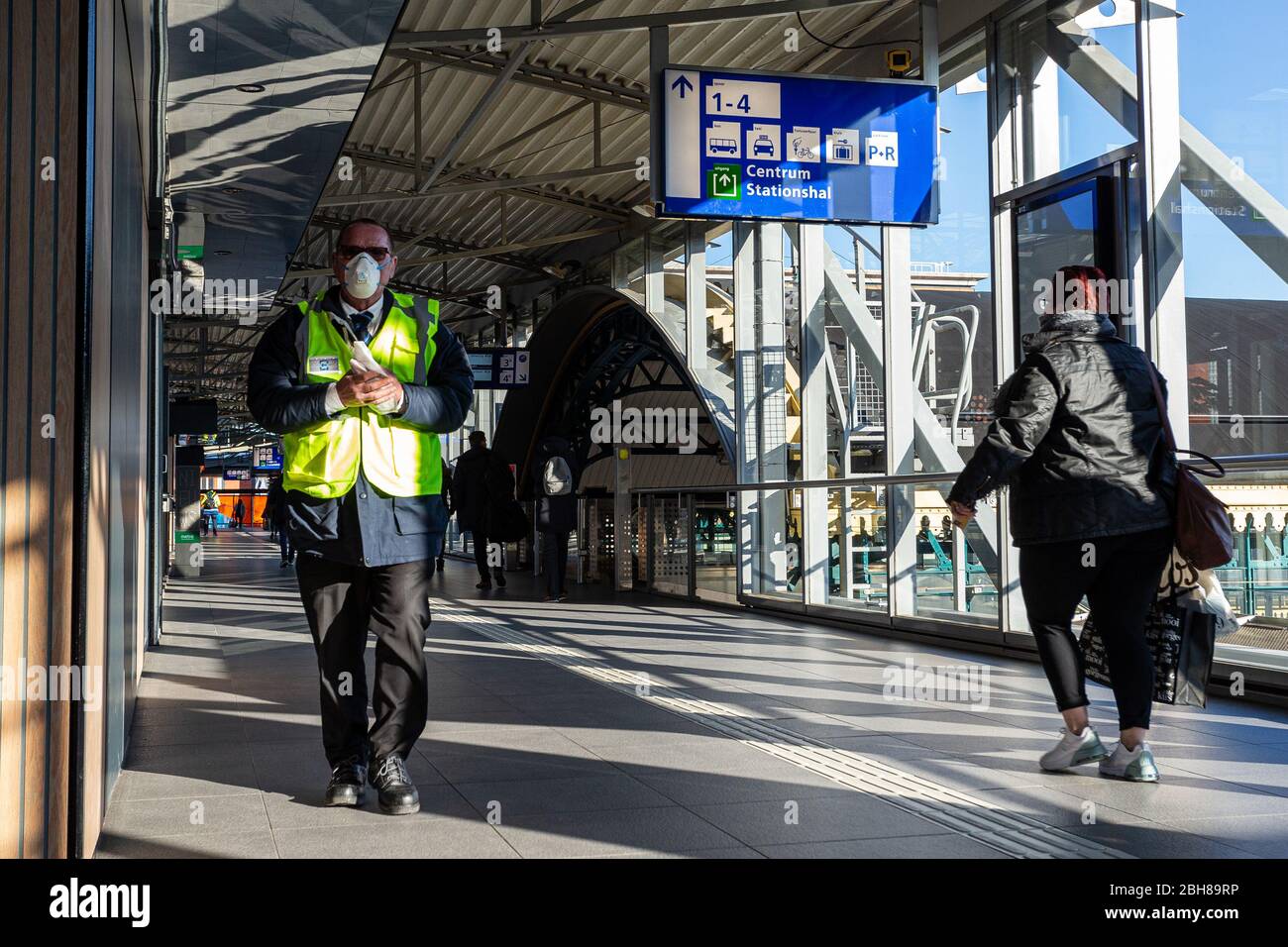 S-Hertogenbosch, 21-03-2020, dutchnews, Corona virus, trasporti pubblici vuoti, stazione ferroviaria quasi vuota a causa del virus corona a Õs-Hertogenbosch Foto Stock