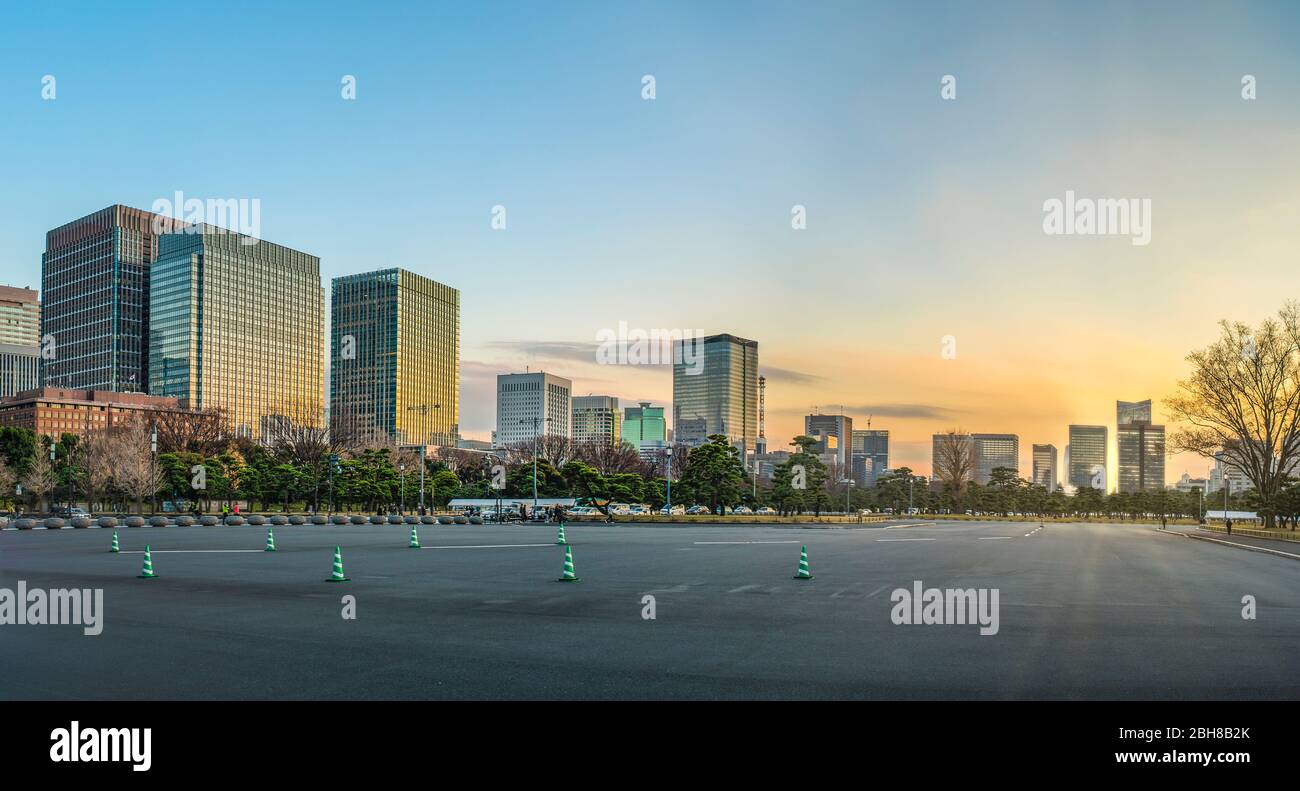 Giappone, Tokyo City, quartiere di Marunouchi, Skyline Foto Stock