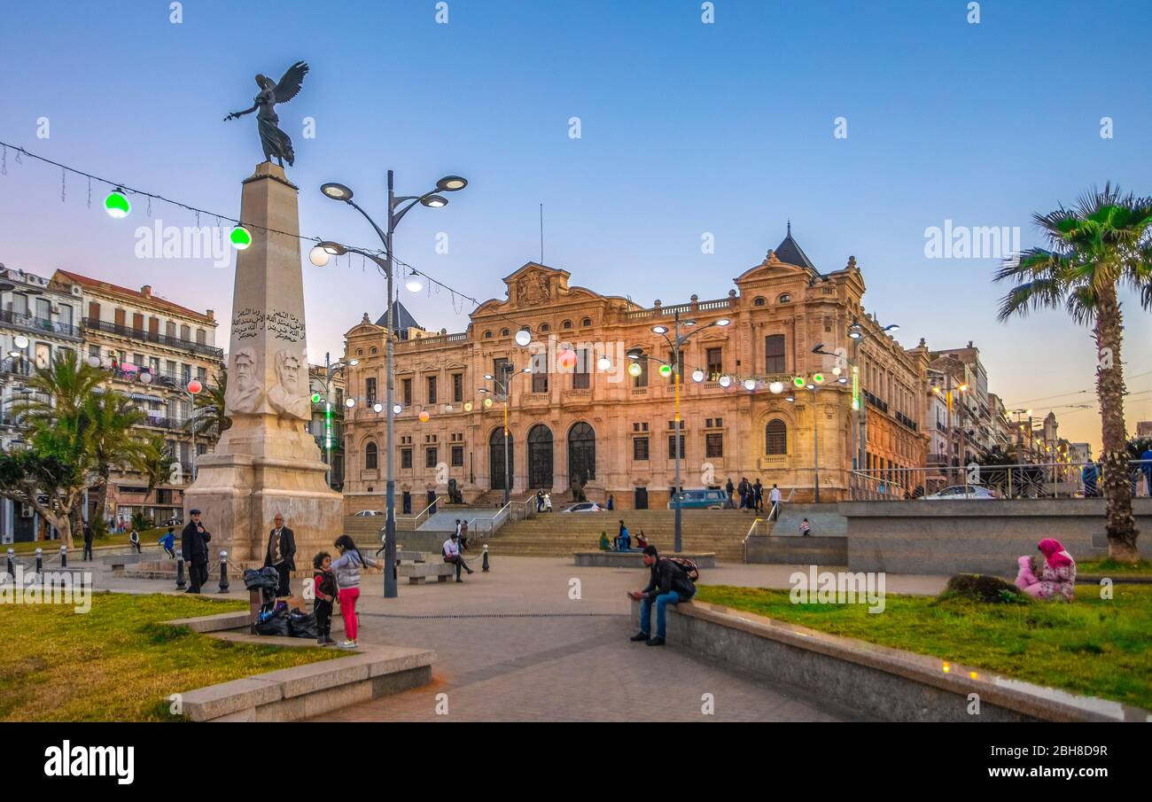 Argelia, Oran City, prima di Piazza di Novembre, Municipio Bldg. Foto Stock