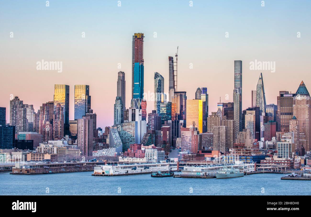 Stati Uniti d'America, New York City, Manhattan Midtown Skyline Mahattan, Fiume Hudson Foto Stock