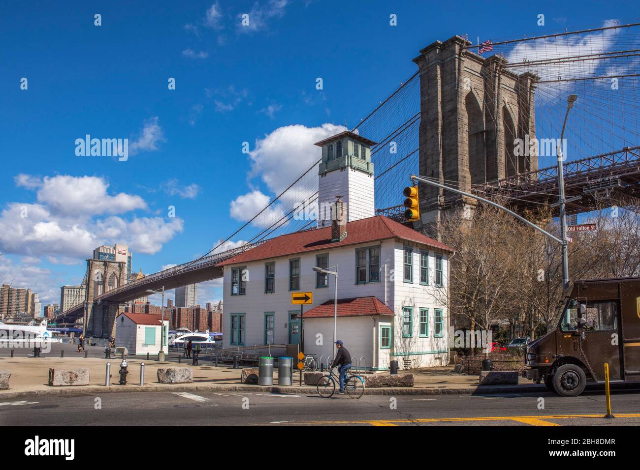 USA, New York City, Manhattan, Ponte di Brooklyn, skyline del centro Foto Stock