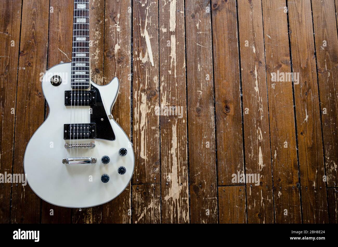 Chitarra Elettrica LP Style Custom - Manico Acero, Corpo Mogano, Doppio Humbucker!