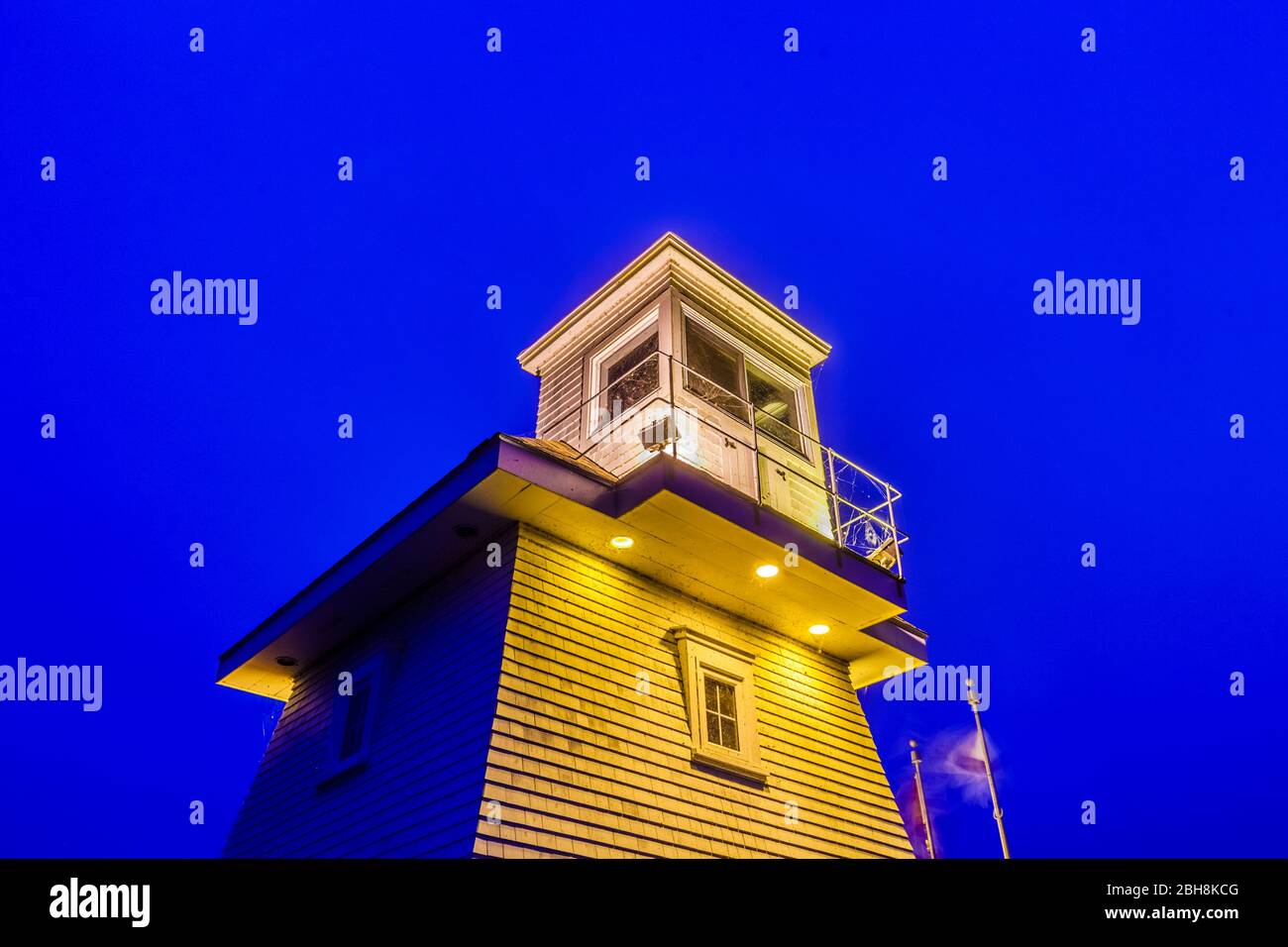 Canada, Nova Scotia, Liverpool, Fort Point Lighthouse, crepuscolo Foto Stock