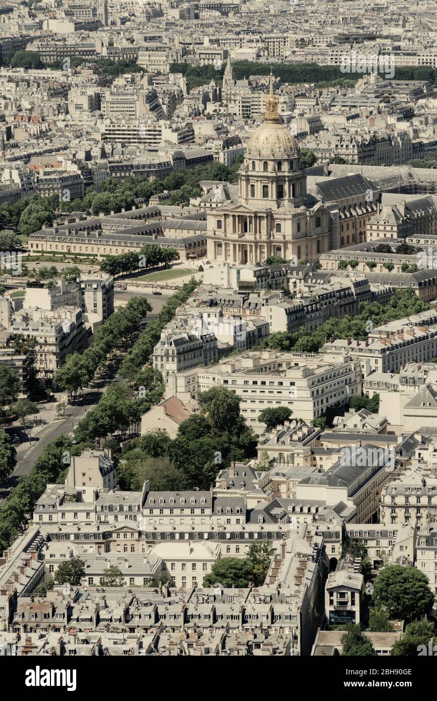 La Tour Montparnasse - Parigi dall'alto con Hotel National des Invalides Foto Stock