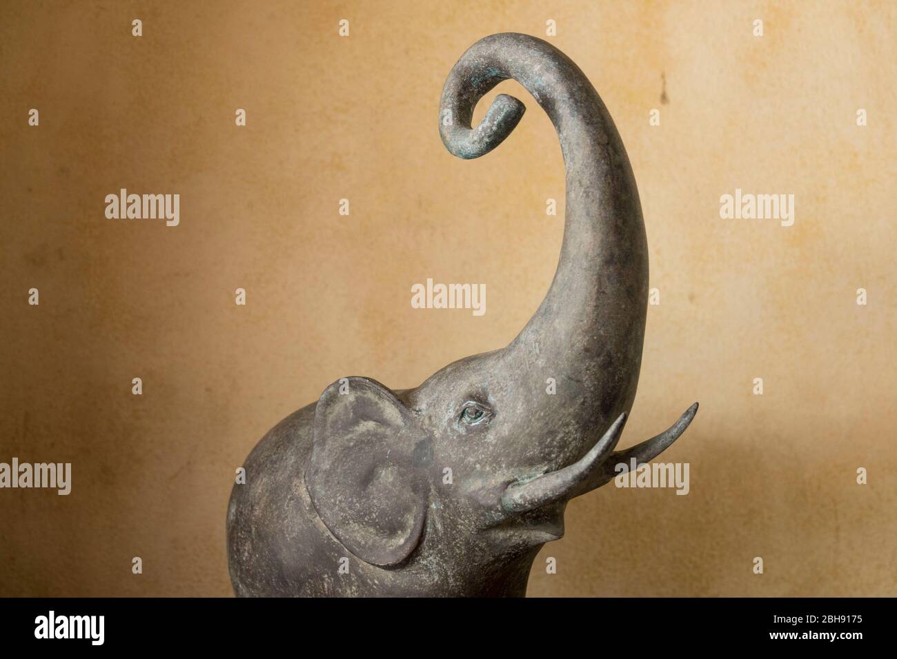 Elefante di pietra come decorazione Foto Stock