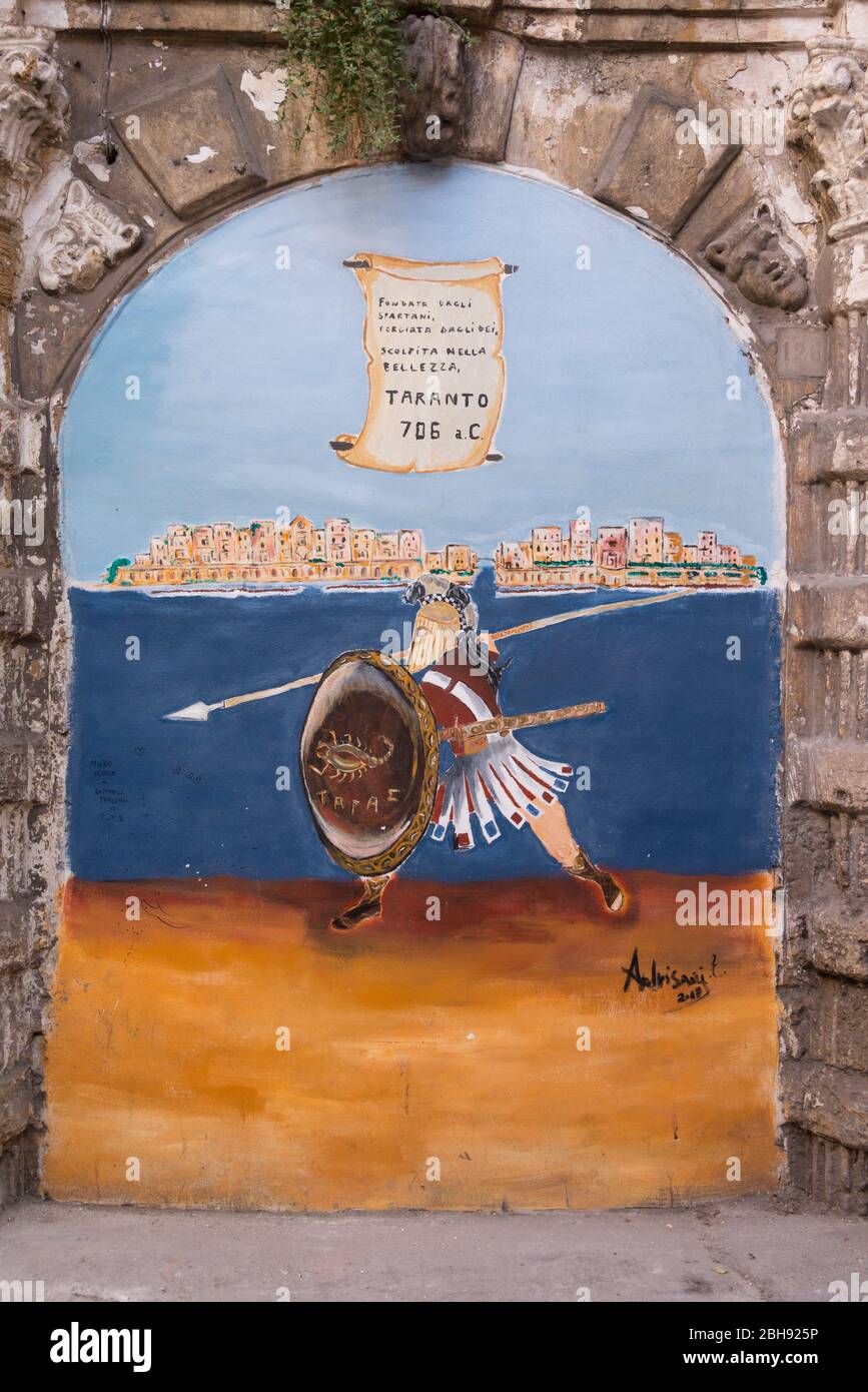 Italia, mezzogiorno, Puglia, Penisola del Salento, Taranto/Taranto, Città dei due mari, Città Vecchia, Murale Foto Stock