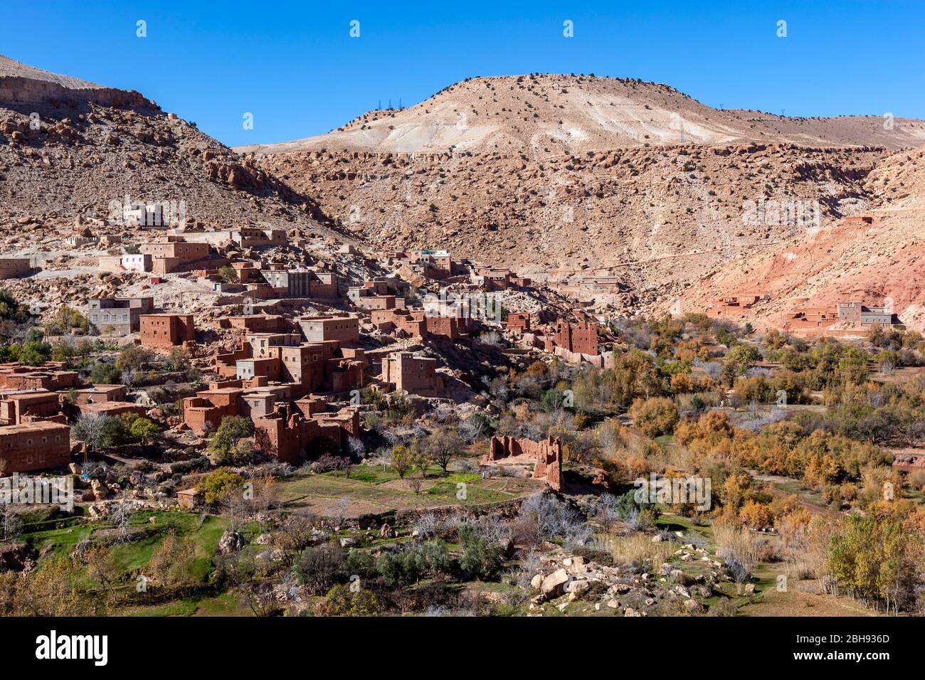 Villaggi berberi lungo la valle di Asif Ounila, montagne dell'Atlante, Marocco Foto Stock