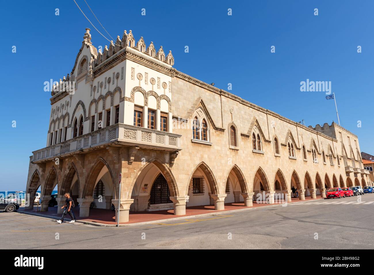 Il Palazzo del Governatore, l'edificio del periodo italiano che ospita la Prefettura del Dodecanese nella città di Rodi. Foto Stock