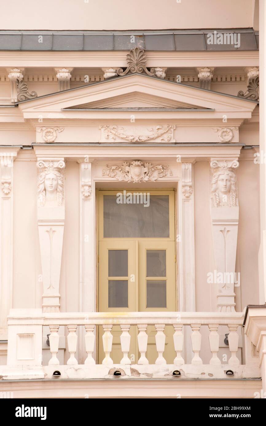 Dettagli telaio porta, cortile, Palazzo dei Granduchi di Lituania, Vilnius Foto Stock