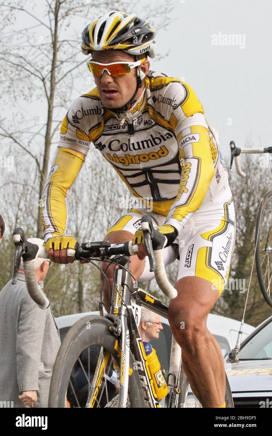 Gregory Henderson del Team Columbia - Highroad durante la Parigi Roubaix 2009, gara ciclistica, Carrefour de l'arbre il 12 aprile 2009 a Carrefour de l'Arbre Francia - Foto Laurent Lairys / DPPI Foto Stock