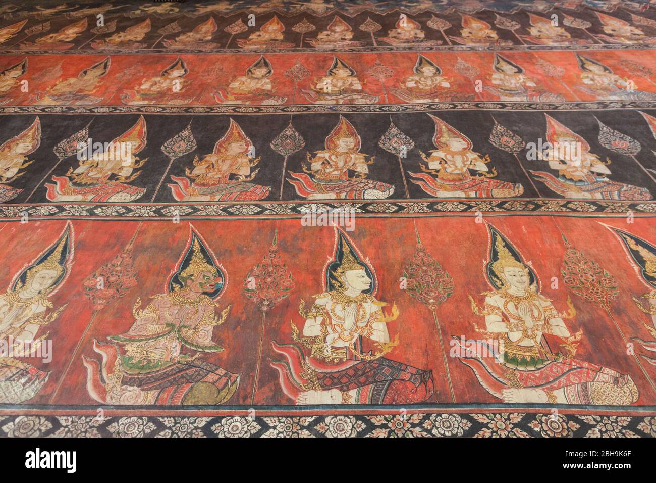 Thailandia, Bangkok, Museo Nazionale di Bangkok, Cappella Buddaisawa, Phra Buddha Sihing, decorazioni murali Foto Stock
