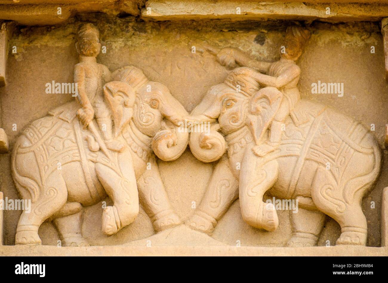 Arti a muro, templi di Khajuraho, India Foto Stock