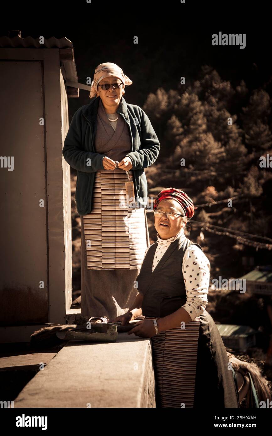 2 donne anziane, 50-60 anni, ritratto, Foto Stock