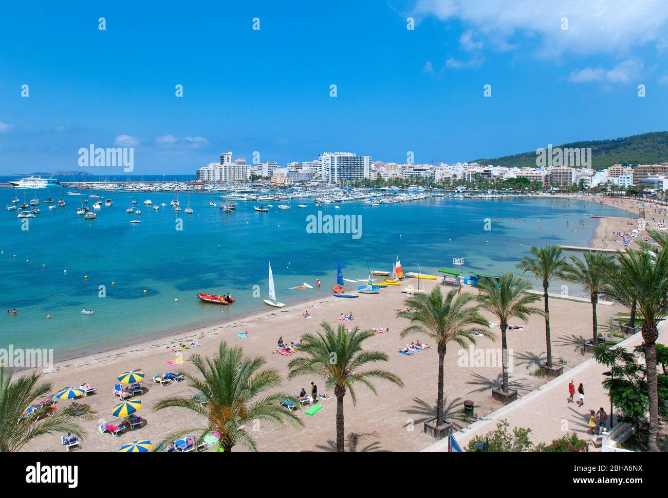Spiaggia S'Arenal, San Antonio, Ibiza, Baleari, Spagna Foto Stock
