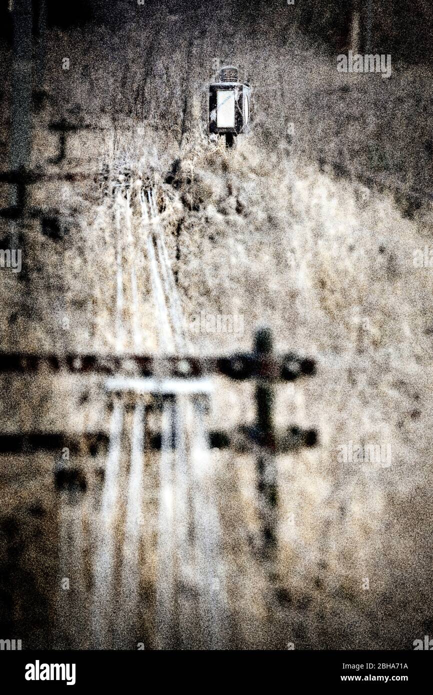 Fili di controllo, indicatori di direzione, fili di controllo, scrub, wild, hoarfrost, processati digitalmente, RailArt Foto Stock