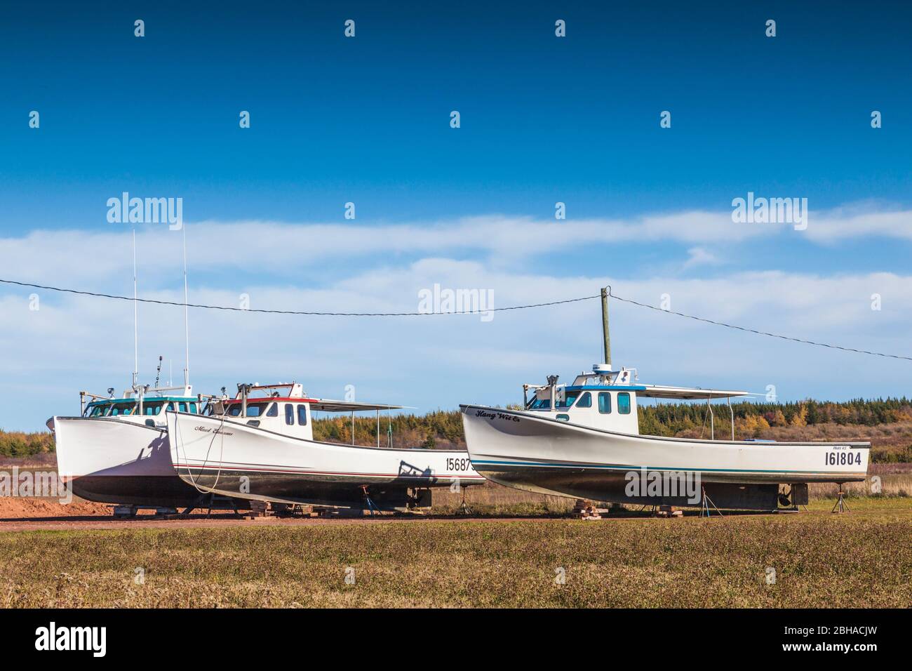 Canada, Prince Edward Island, skinners stagno, barche per la pesca al di fuori dell'acqua Foto Stock