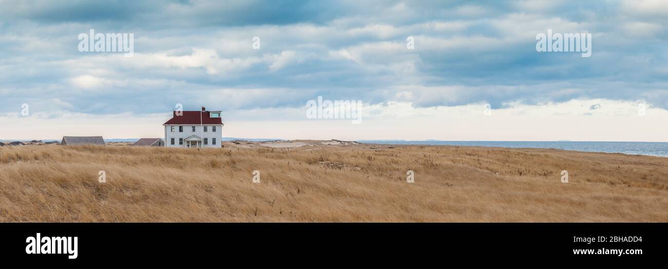 USA, New England, Massachusetts, Cape Cod, Provincetown, Cape Cod National Seashore, Race Point Beach, Coast Guard Station Foto Stock