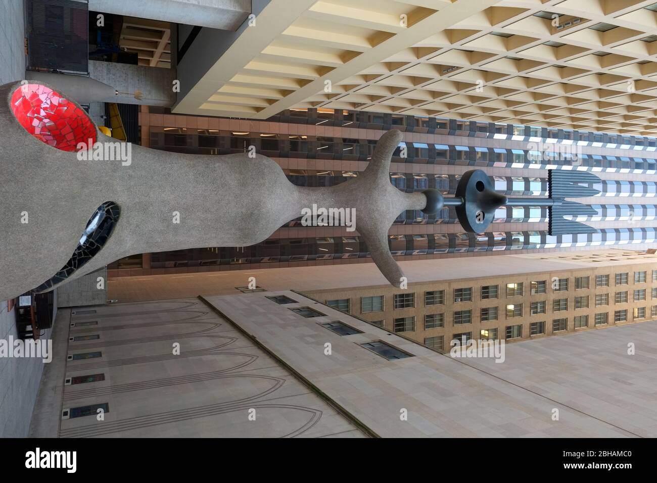 Miro's Chicago (originariamente chiamato il Sole, la Luna e una Stella è una scultura di Joan Miro. È alto 39 piedi (12 m) ed è fatto di acciaio, rete metallica, calcestruzzo, bronzo e piastrelle di ceramica. Foto Stock