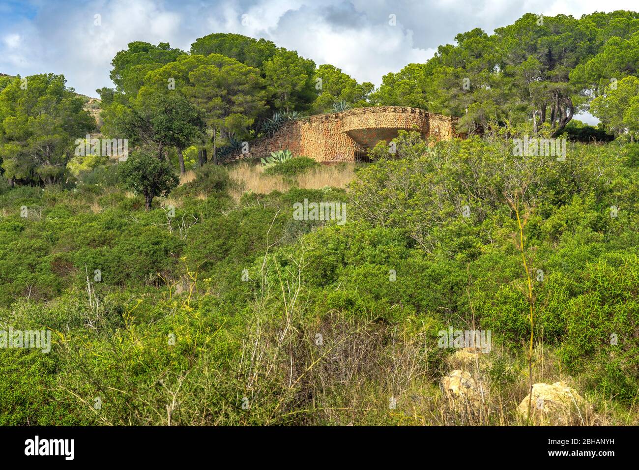 Europa, Spagna, Catalogna, Costa Brava, vista di uno dei bunker della seconda guerra mondiale a Cap Norfeu poco prima di Roses Foto Stock