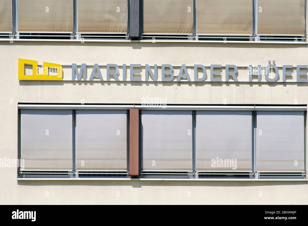 Il logo del complesso residenziale e degli uffici Marienbader Höfe nel centro di Bad Homburg. Foto Stock