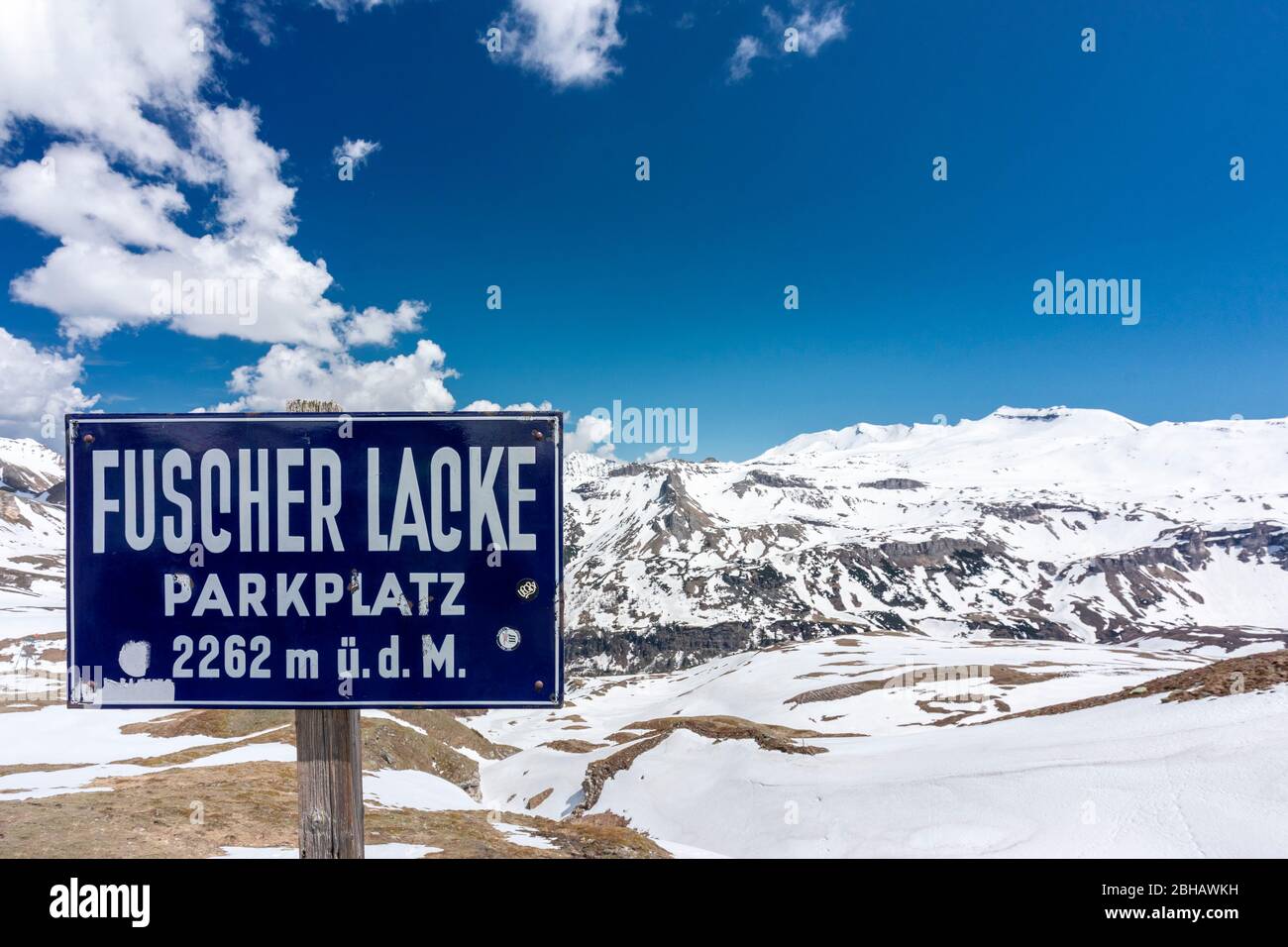 Fuscher Lacke e ristorante Gasthof Fuscherlacke parcheggio, Grossglockner High Alpine Road, Hohe Tauern National Park, Salisburgo stato, Austria Foto Stock