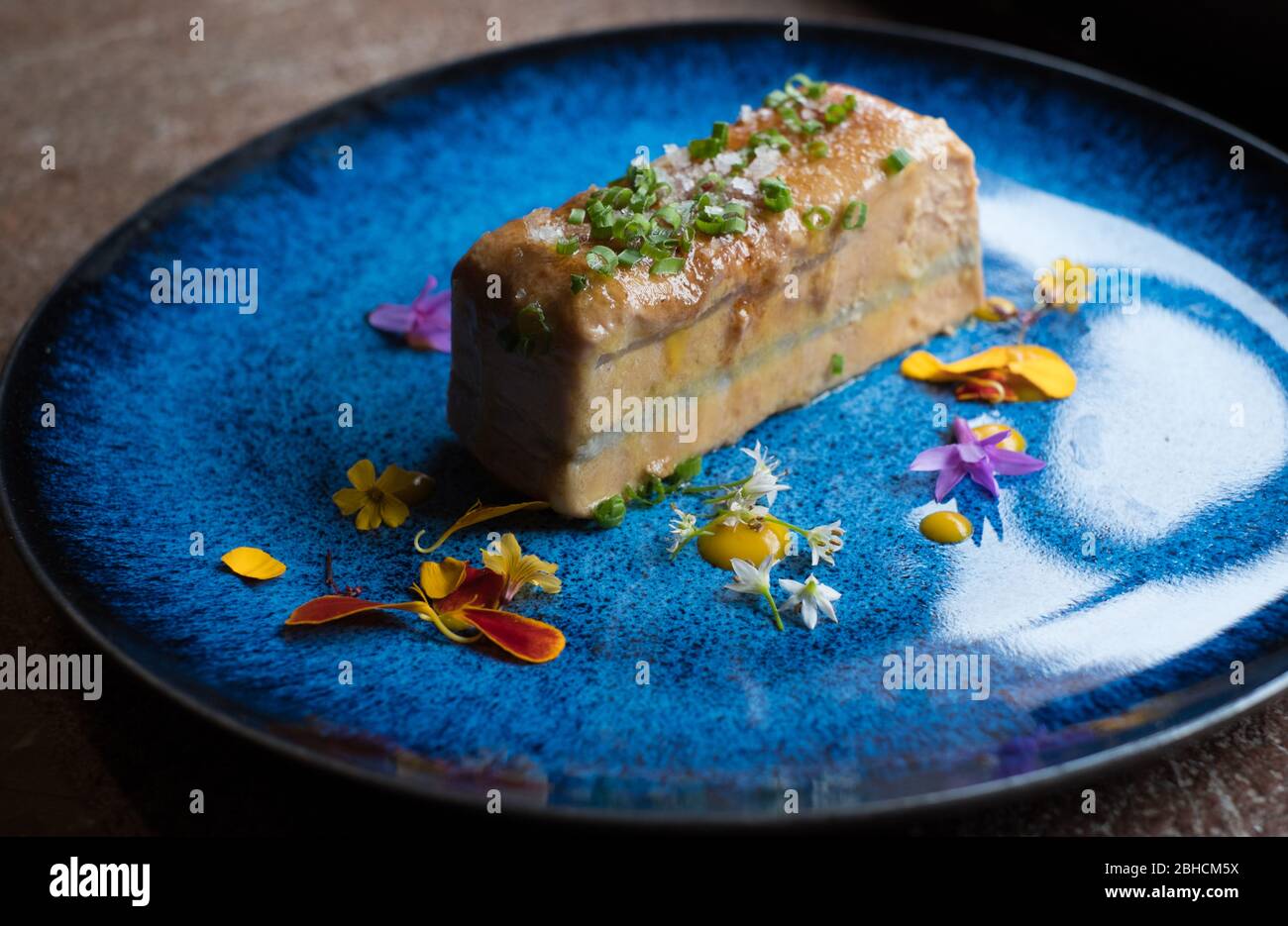 Antipasto terrina a Casa Pedro, nel villaggio di San Juan de Parres, vicino Cangas de Onís, Asturie, Spagna settentrionale Foto Stock