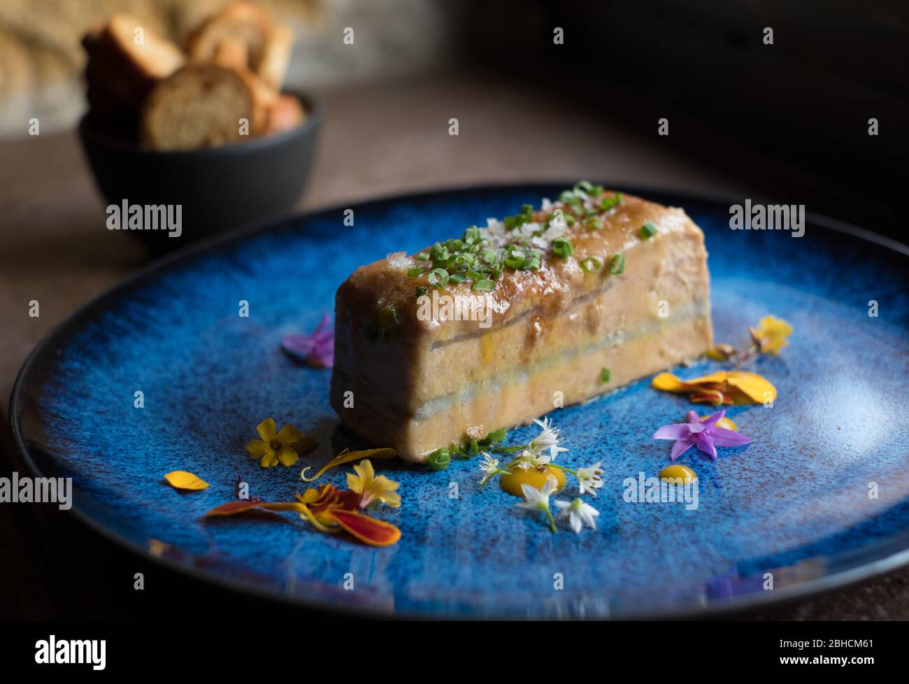 Antipasto terrina a Casa Pedro, nel villaggio di San Juan de Parres, vicino Cangas de Onís, Asturie, Spagna settentrionale Foto Stock