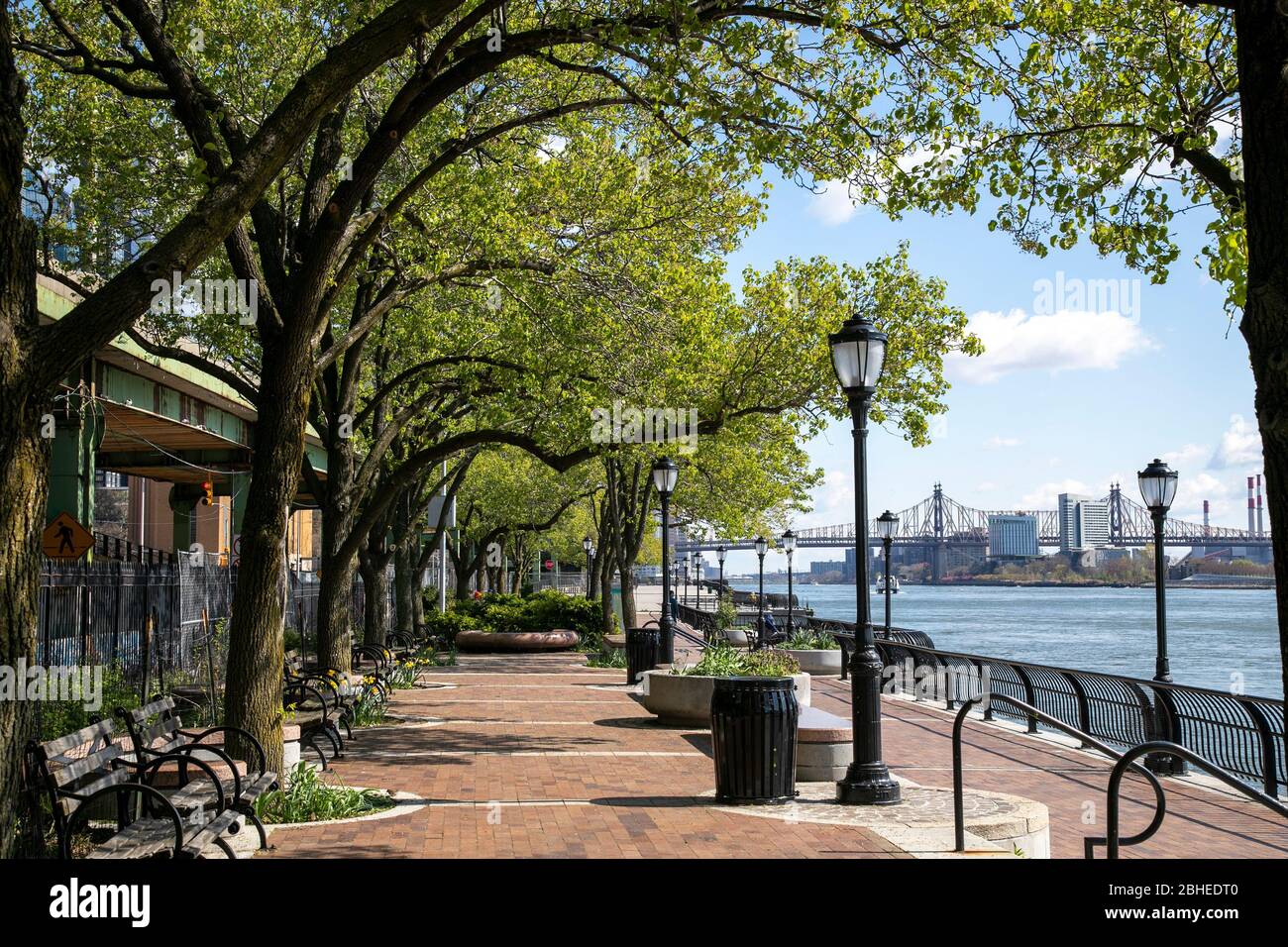 L'East River Esplanade, New York City. Foto Stock