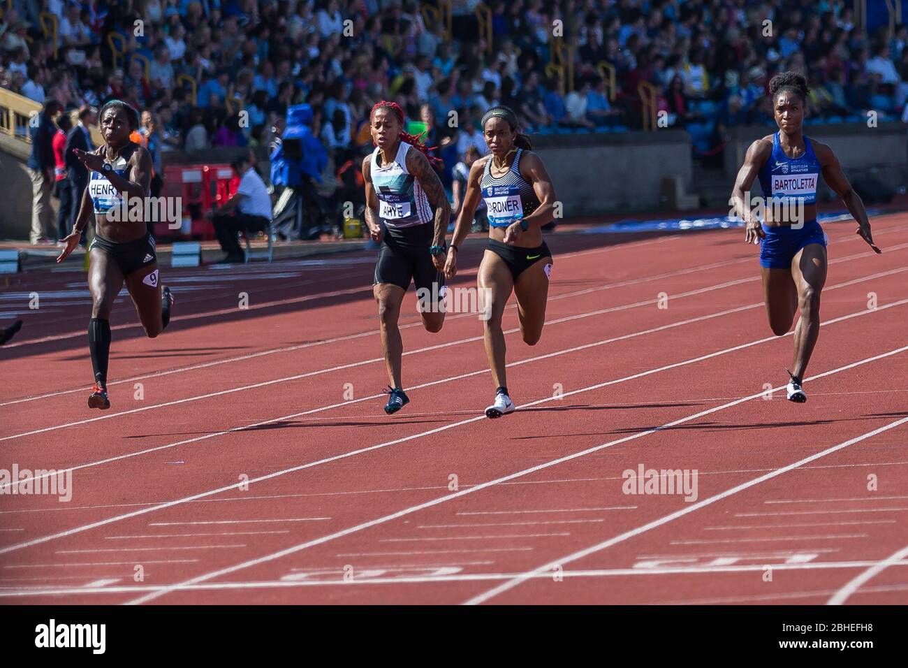 BIRMINGHAM, INGHILTERRA - English Gardner (USA) tempesta di vittoria nei 100 metri della donna la riunione della IAAF Diamond League all'Alexandra Stadium, Perry Bar, Birmingham, Domenica 5 giugno 2016 (Credit: Toyin Oshodi | MI News) Foto Stock