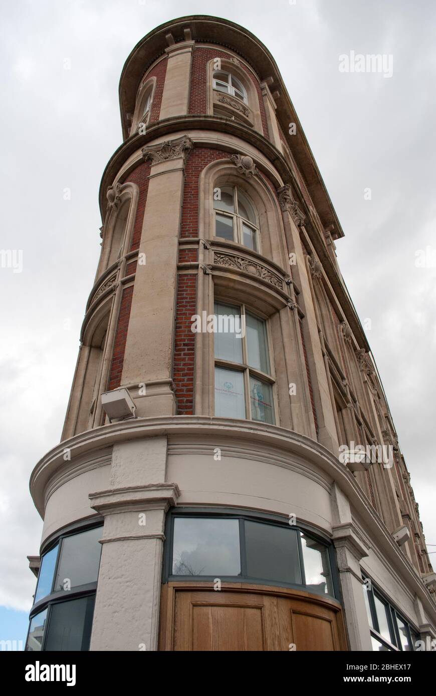 Architettura del 1880 facciata in pietra di mattoni rossi 6-8 Great Eastern Street, Hackney, Londra EC2A 3NT Foto Stock