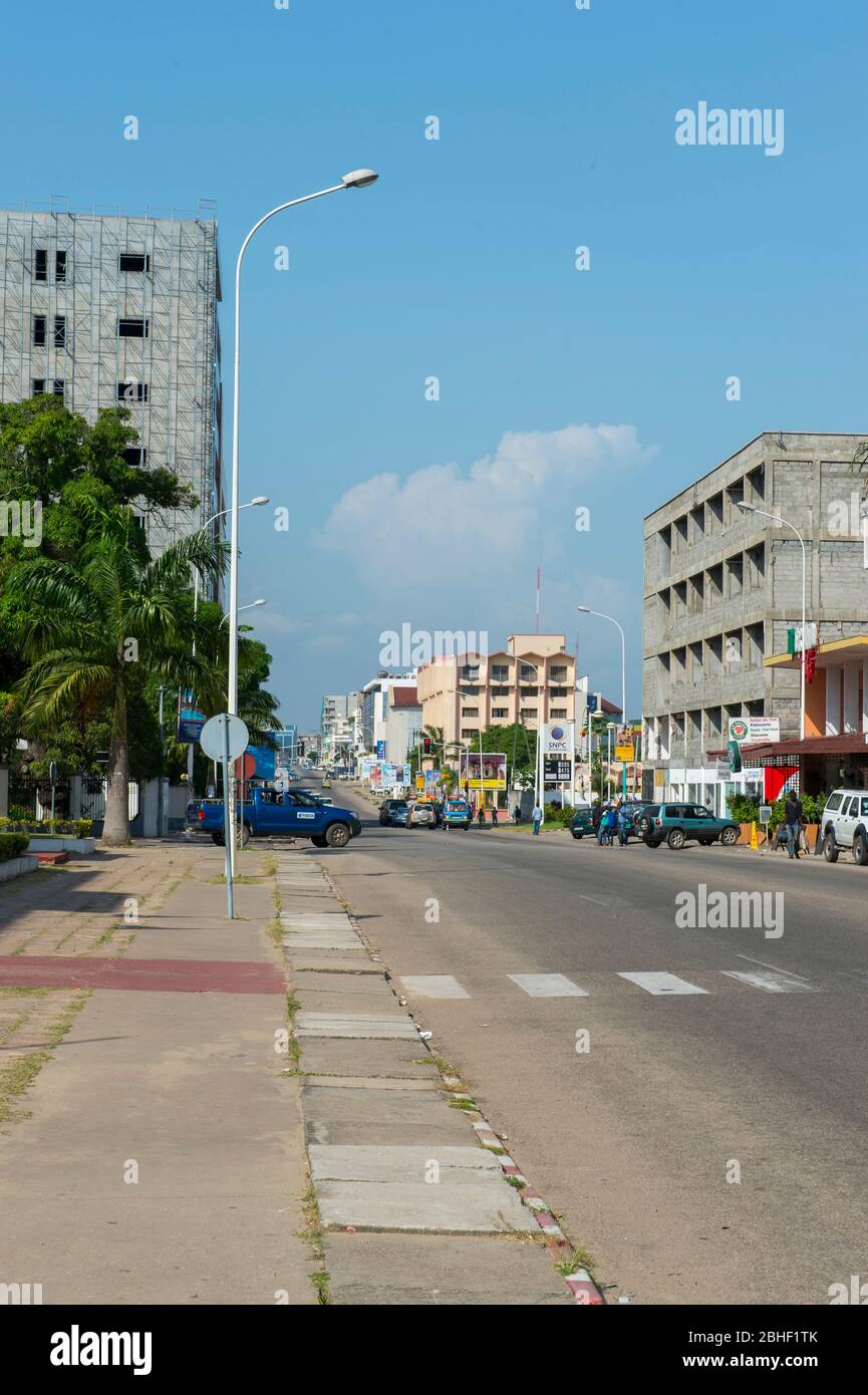 Street scene a Pointe Noire, Repubblica Democratica del Congo. Foto Stock
