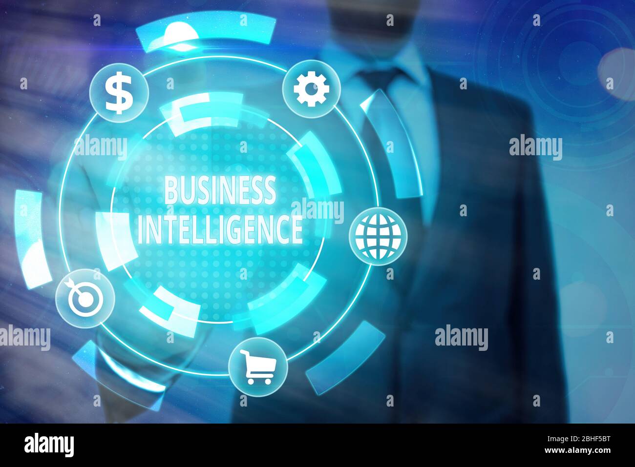 Scrittura concettuale della mano che mostra la Business Intelligence. Concetto: Best practice delle informazioni per ottimizzare le prestazioni Foto Stock