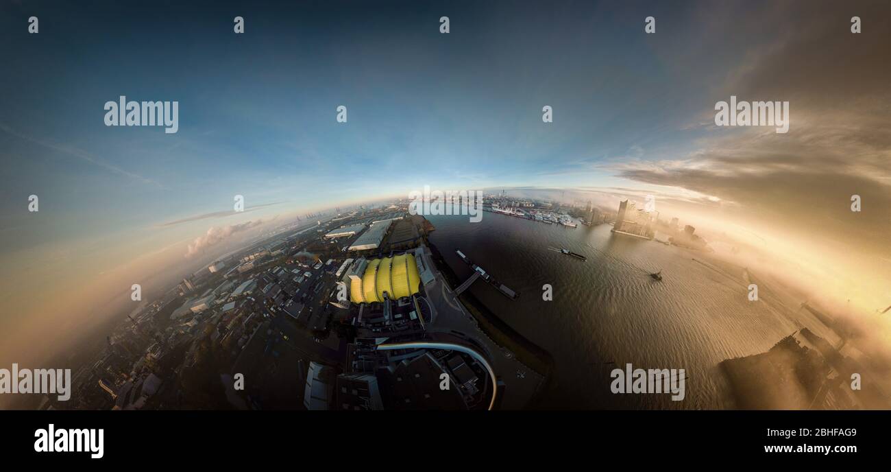 Panorama sferico all'alba dal porto di Amburgo Foto Stock