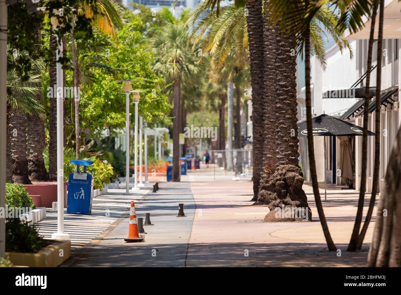 Nessuno a Miami Beach Lincoln Road Coronavirus Covid 19 ha chiuso le chiusure Foto Stock