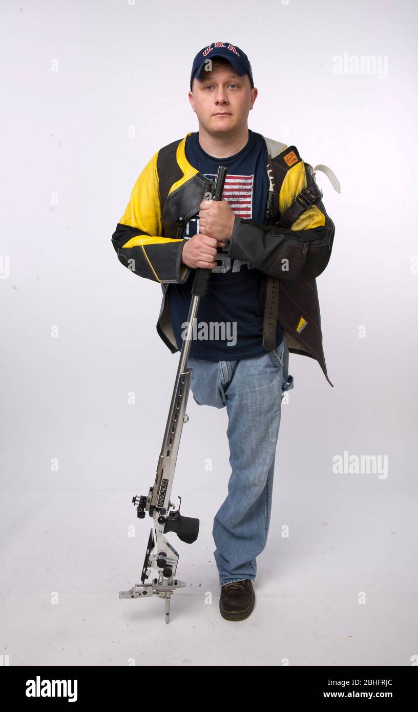 Sparatutto paralimpico Josh Olson al Team USA Media Summit di Dallas, Texas, in anticipo rispetto alle Olimpiadi di Londra del 2012. 14 maggio 2012 © Bob Daemmrich Foto Stock