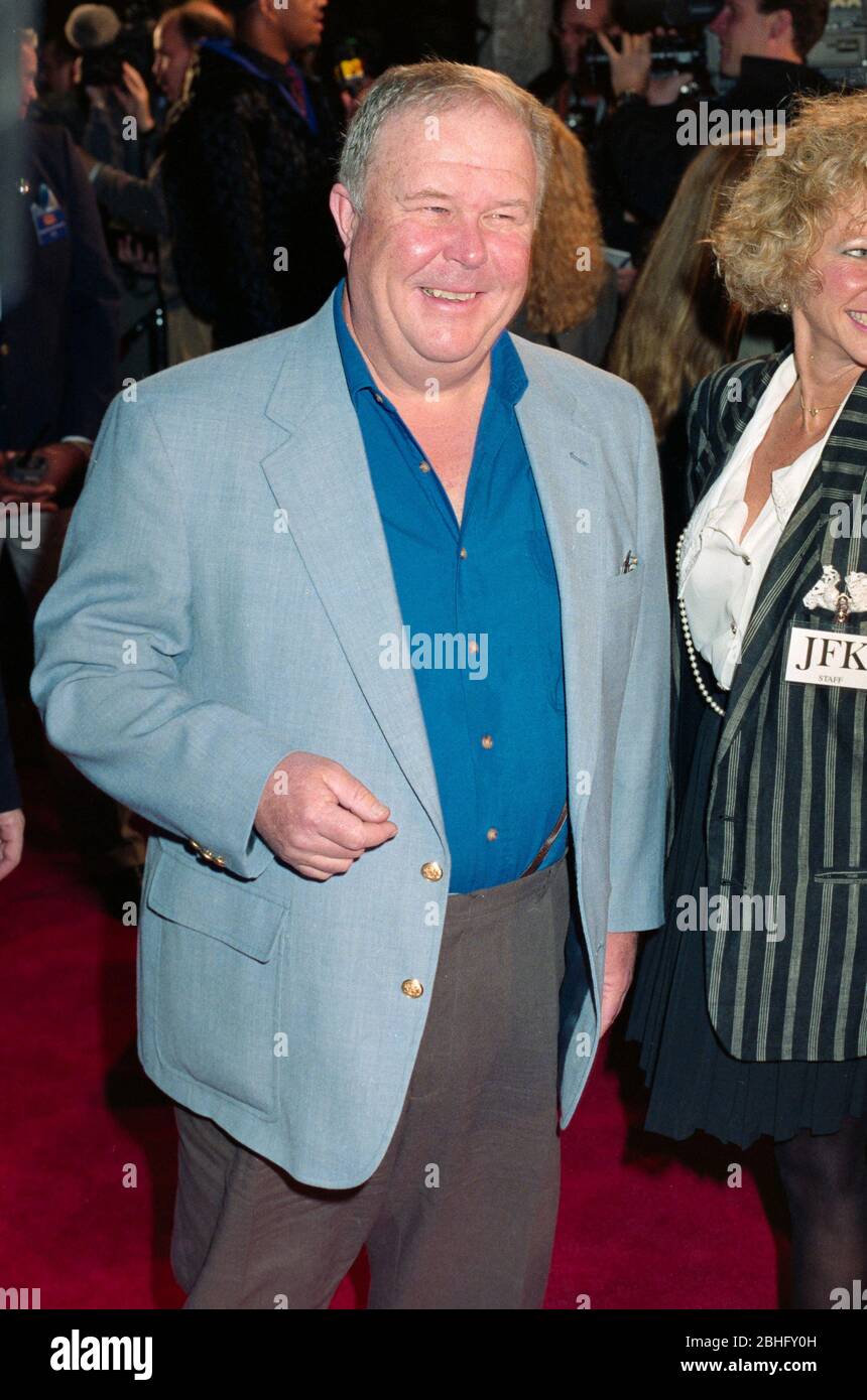 LOS ANGELES, CA. c. 1993: Attore Ned Beatty. Foto file © Paul Smith/Featureflash Foto Stock