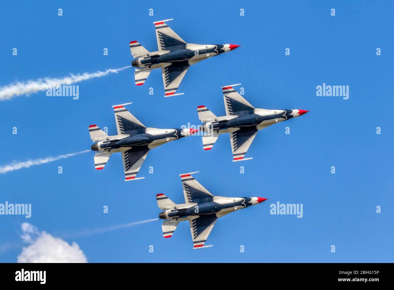 US Air Force Thunderbirds squadra di precisione che si esibisce a 2019 Wings Over Houston a Ellington Field a Houston, Texas. Foto Stock