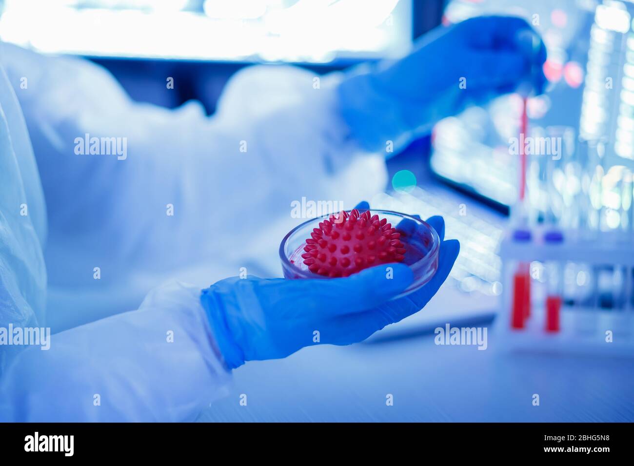 Sviluppo segreto armi biologiche di laboratorio contro gli esseri umani, epidemia di 2019-ncov coronavirus virus di animali Foto Stock