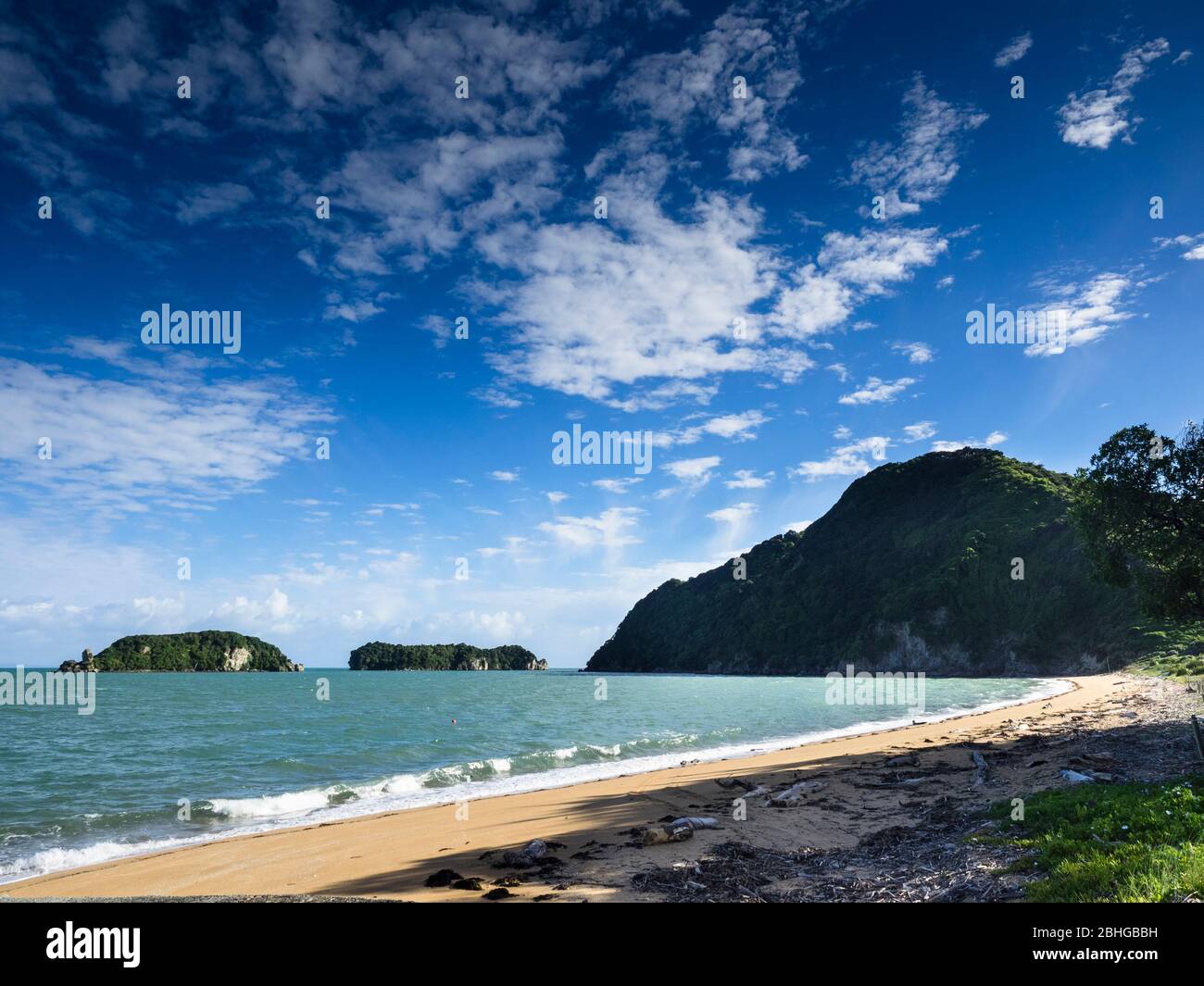 Isole Ngawhiti e Motu, Tata Beach, Golden Bay, Nuova Zelanda Foto Stock