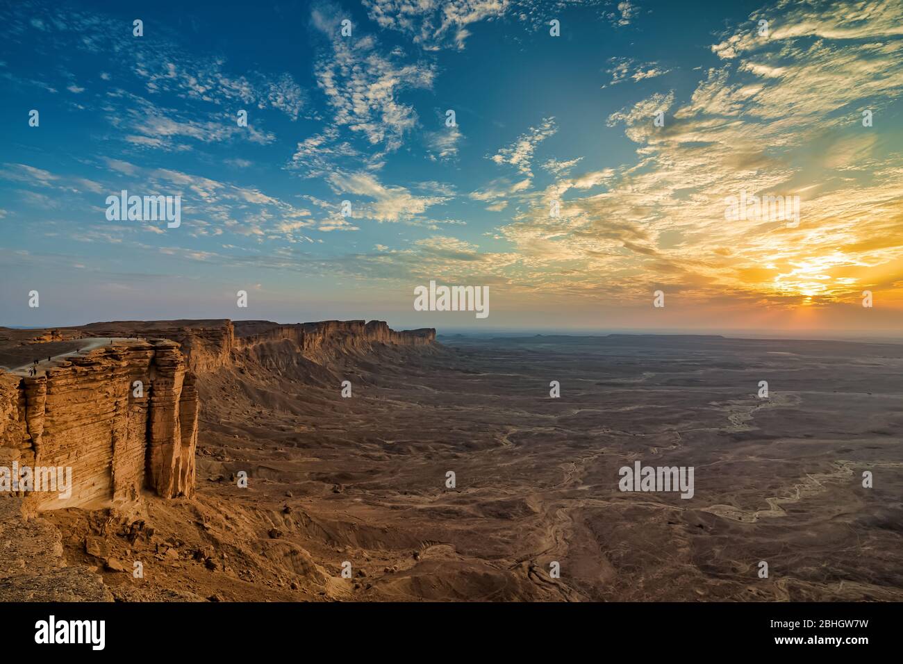 Edge of the World, un punto di riferimento naturale e popolare destinazione turistica vicino Riyadh -Arabia Saudita. Foto Stock