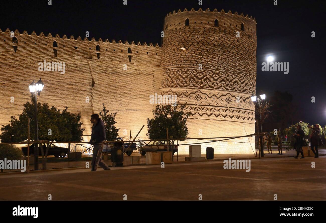 Torre pendente dell'Arg di Karim Khan o della Cittadella di Karim Khan a Shiraz, Iran, Persia, Medio Oriente Foto Stock